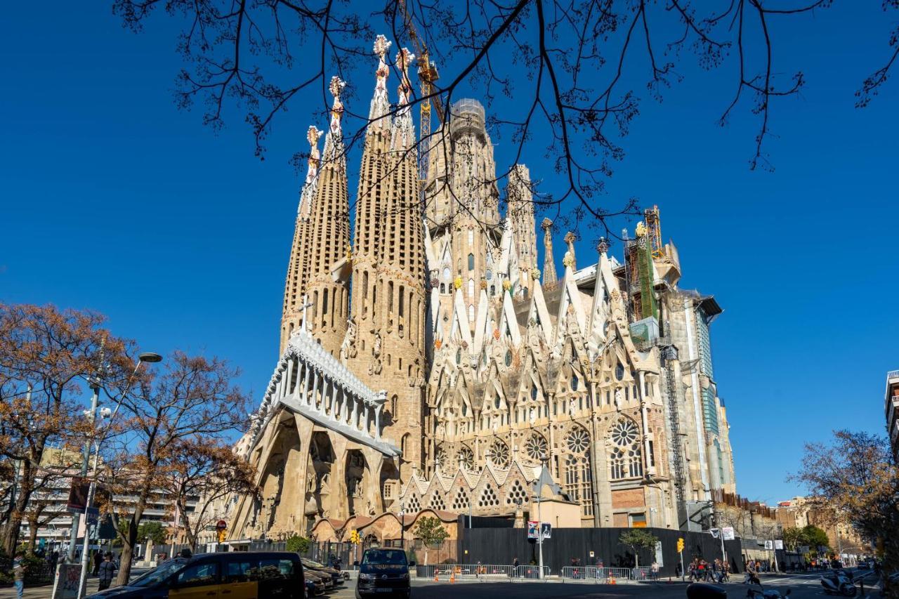 Ferienwohnung Fridays Flats Whisper-Quiet Near Sagrada'S Heart Barcelona Exterior foto