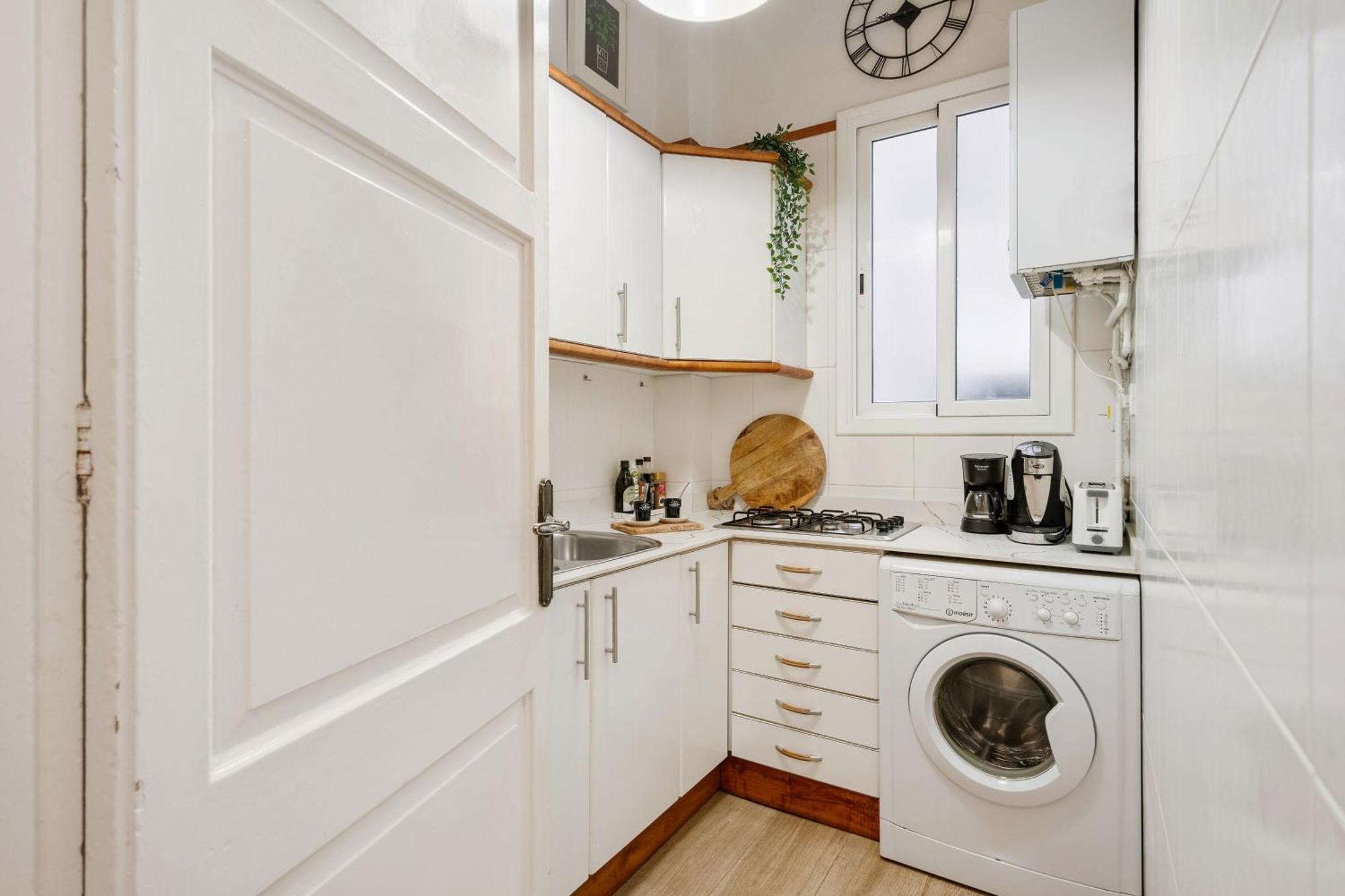 Ferienwohnung Fridays Flats Whisper-Quiet Near Sagrada'S Heart Barcelona Exterior foto